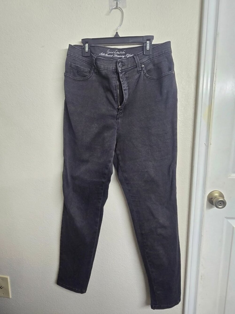 Gloria Vanderbilt All-Around Slimming Effect Jeans Size 12 Black Denim